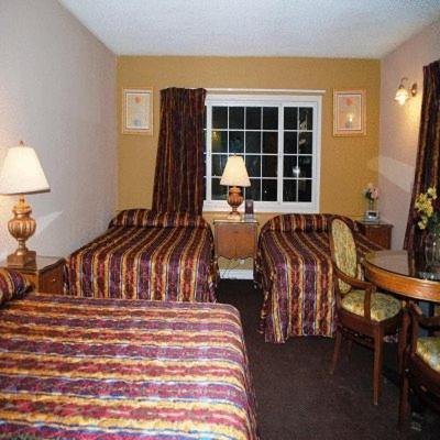 Travel Inn & Suites Викторвилл Экстерьер фото