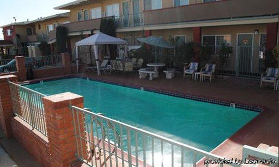 Travel Inn & Suites Викторвилл Экстерьер фото